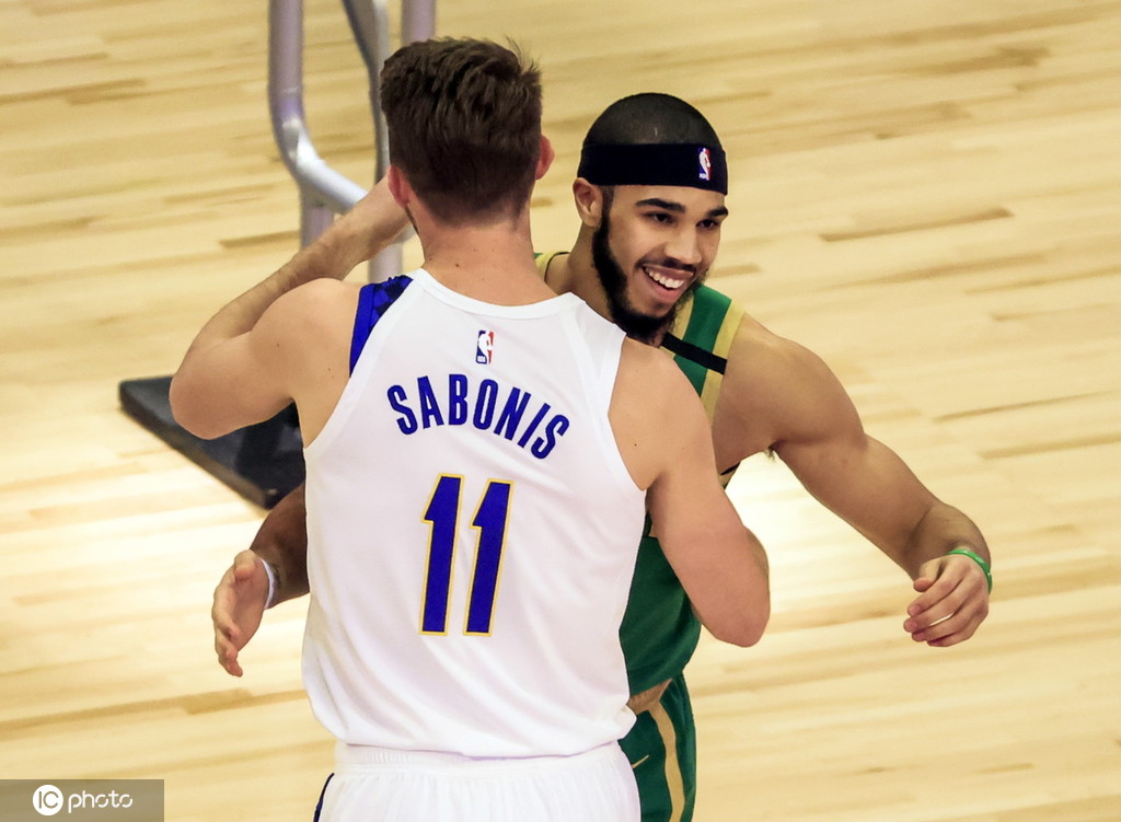 关于爆冷引发热议！，西亚卡姆在IG比赛中败北赢得满堂喝彩的信息